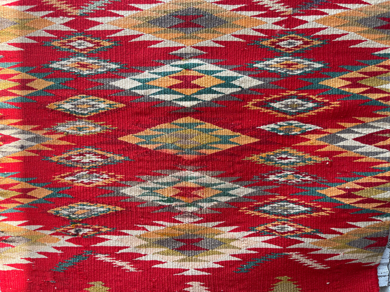 Vintage & Antique Navajo Rugs & Blankets